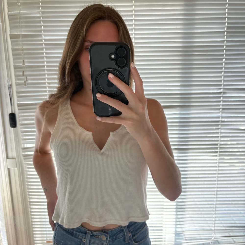Hollister Cream Sleeveless Crop Tank Top